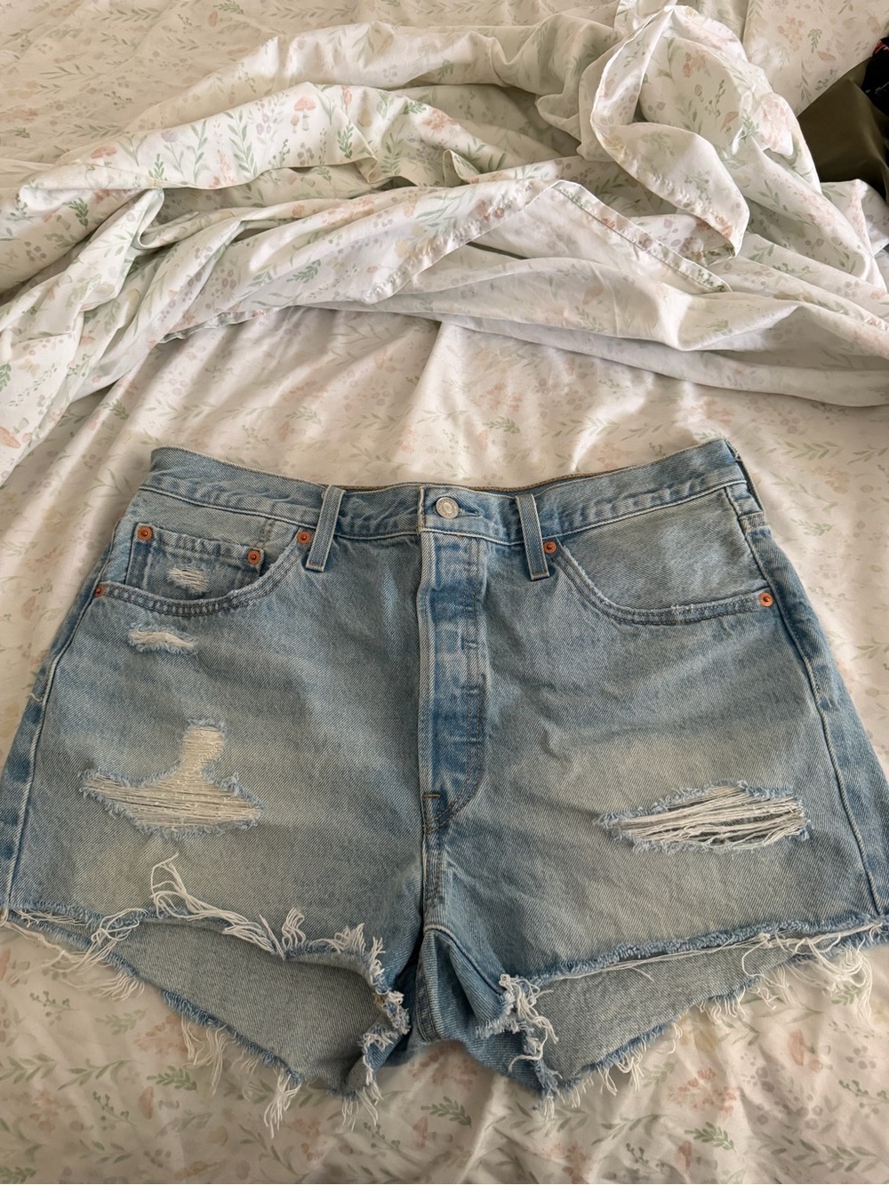 Levi shorts